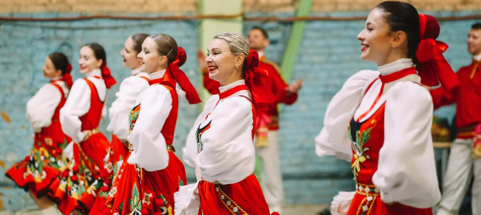 Новогоднее выступление ансамбля «Славица» на КЗ «ЭКСПЕРТ-КАБЕЛЬ» 