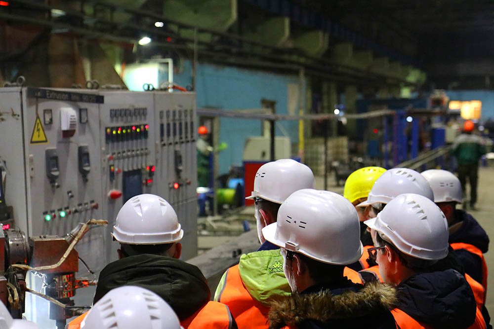 КЗ "ЭКСПЕРТ-КАБЕЛЬ" готовит кадры